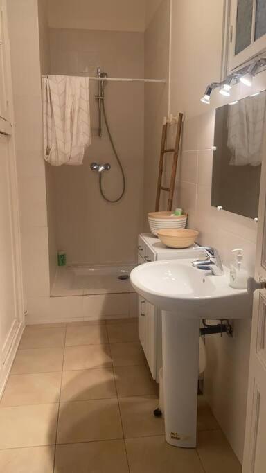 Amazing 2-Bedroom Apartment In Nice Near The Beach エクステリア 写真